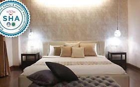 โรงแรมดับเบิลยู 21 กรุงเทพ (SHA Extra Plus)